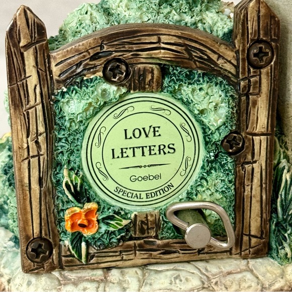 Love Letters - Goebel M. I. Hummel Special Edition Musical Hummelscape 2002 - Picture 15 of 16